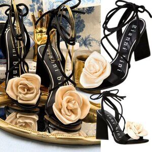 🆕 GIANNI BINI 🧿 NWOB Dakota Satin Flower Wrap Around Sandals, Black - Sz 8M